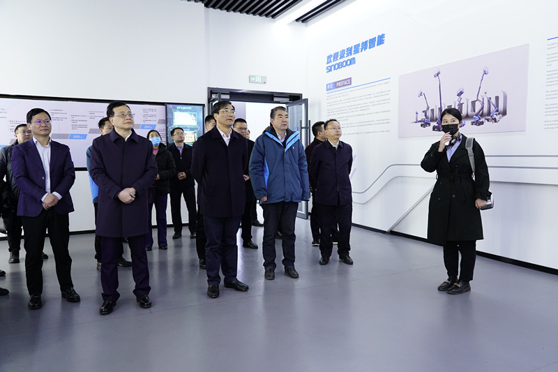 聚焦发展需求 培育战略人才